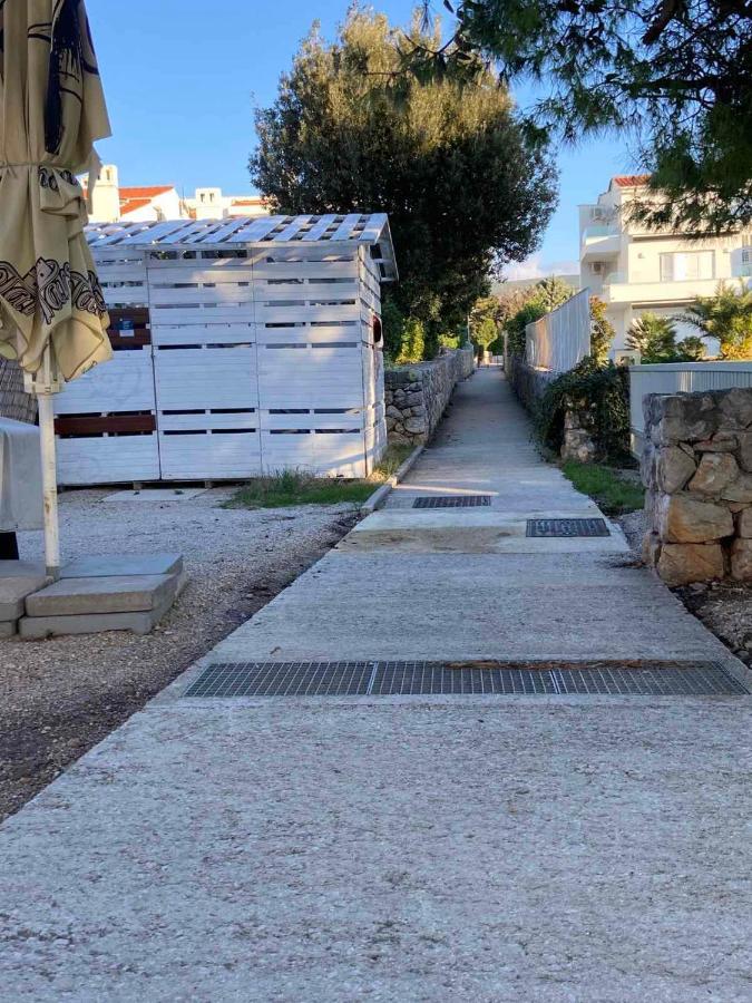 Family Apartments Tomy Punat Exterior foto