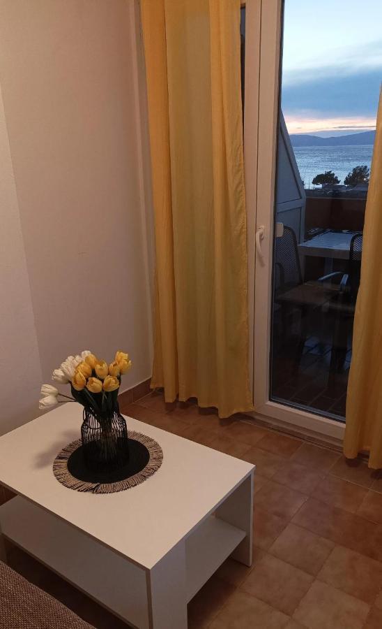 Family Apartments Tomy Punat Exterior foto