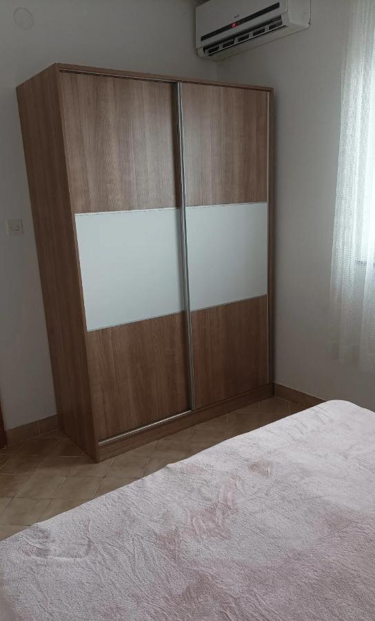 Family Apartments Tomy Punat Exterior foto