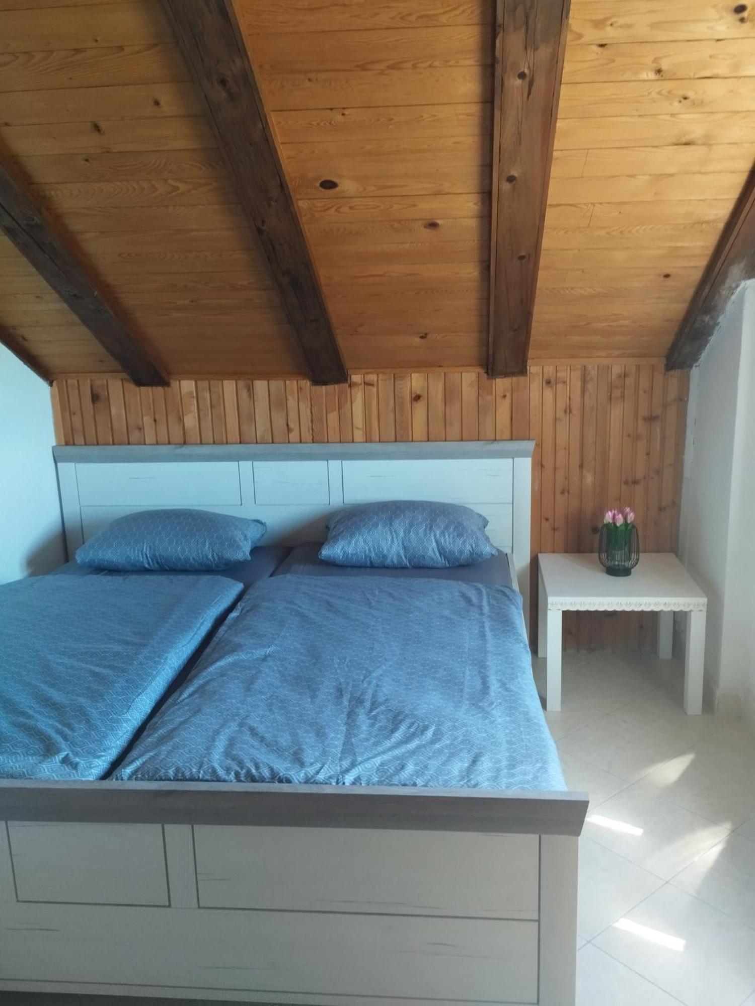 Family Apartments Tomy Punat Exterior foto